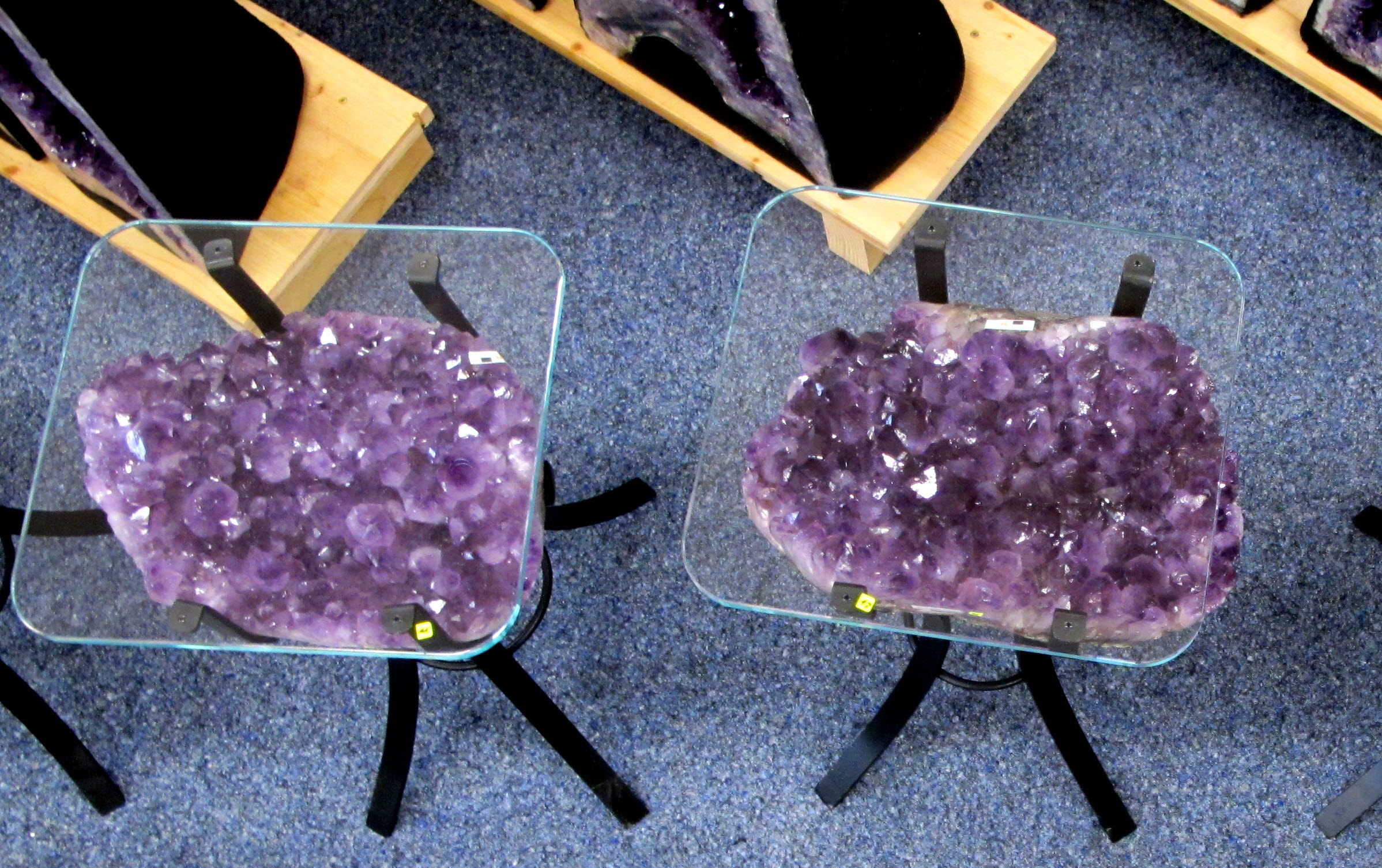 Salontische oder Beistelltische aus Amethyst gefertigt