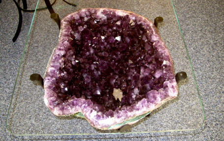 Salontische oder Beistelltische aus Amethyst gefertigt