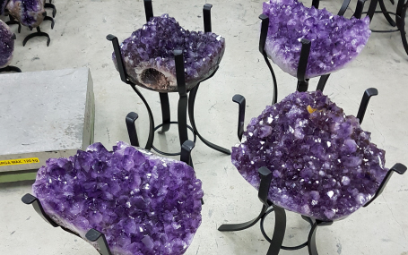 Salontische oder Beistelltische aus Amethyst gefertigt